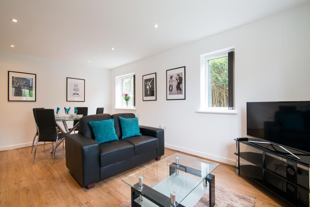 Bluestone Apartments - Didsbury マンチェスター エクステリア 写真